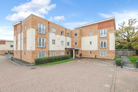 Thornton Close, Leatherhead, Surrey, KT22
