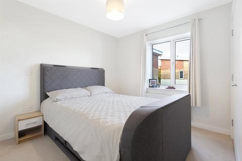 undefined, Thornton Close, Leatherhead, Surrey, KT22