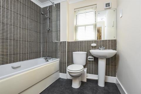 1 bedroom flat for sale, St. Matthews Gardens, Cambridge