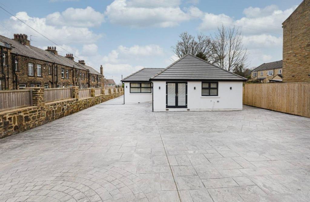 Rear View/Garden