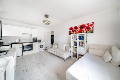 Studio for sale, 25 Hook Road, Surbiton, Surrey , KT6 5AA