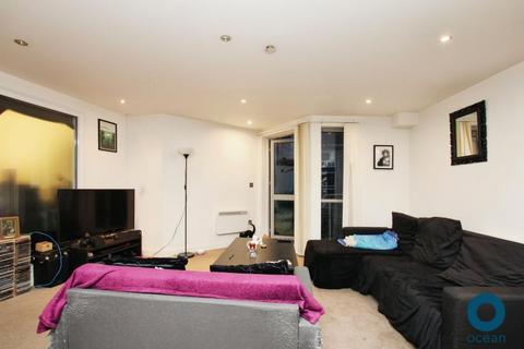 2 bedroom flat to rent, Marsh Street, Bristol BS1