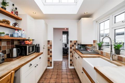 2 bedroom house for sale, Gladstone Road, Buckhurst Hill