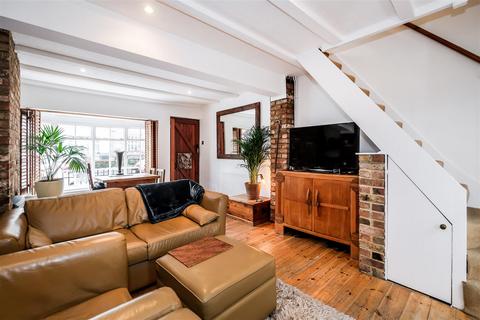 2 bedroom house for sale, Gladstone Road, Buckhurst Hill