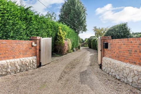 4 bedroom detached house for sale, Bushylees Farm, Pear Tree Lane, Shorne