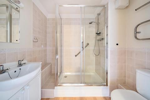 2 bedroom retirement property for sale, Lightwater,  Surrey,  GU18