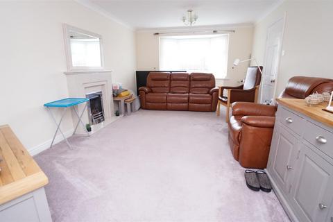 4 bedroom detached house for sale, Vint Rise, Idle, Bradford