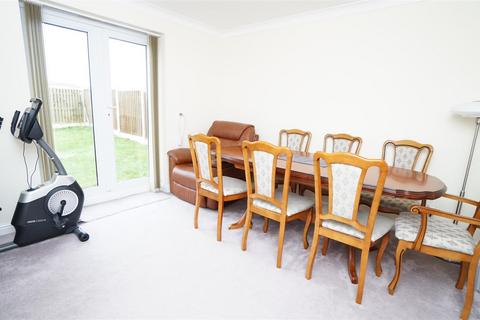 4 bedroom detached house for sale, Vint Rise, Idle, Bradford