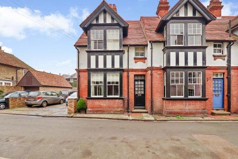 3 bedroom end of terrace house for sale, King Street, Sandwich, Kent, CT13 9BL