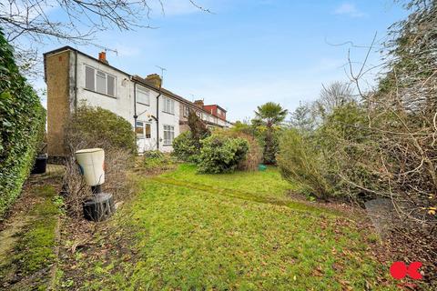 3 bedroom end of terrace house for sale, Laburnum Avenue, Hornchurch RM12