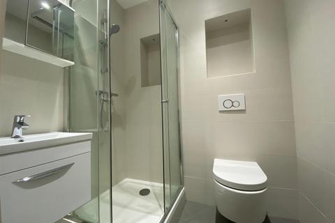 Studio to rent, Luminaire Apartments, Kilburn High Road, London