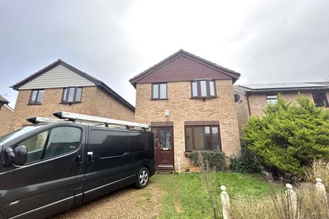 4 bedroom house to rent, Mellis Court, Felixstowe IP11