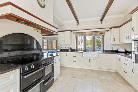 Kingston Place Middle Way, Kingston Gorse, Littlehampton, BN16 1SB