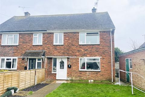 3 bedroom semi-detached house to rent, Shardeloes Road, Angmering, BN16