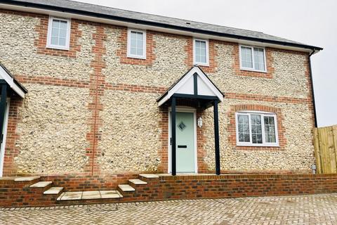 3 bedroom semi-detached house to rent, Horsemere Green Lane, Climping, BN17