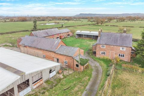 Farm for sale, Cryers Lane, Thornton-Le-Moors, Nr Chester, Cheshire, CH2