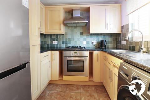 2 bedroom end of terrace house for sale, Turnbury Close, London, SE28