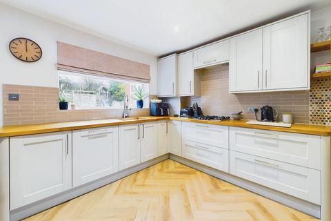 7 Bentley Close, Baildon, Shipley, BD17 5LU