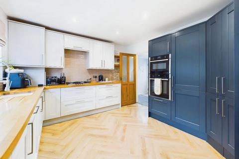 7 Bentley Close, Baildon, Shipley, BD17 5LU
