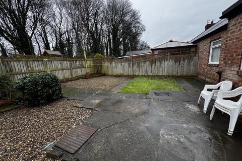 3 bedroom semi-detached bungalow to rent, High Carr Road, Durham