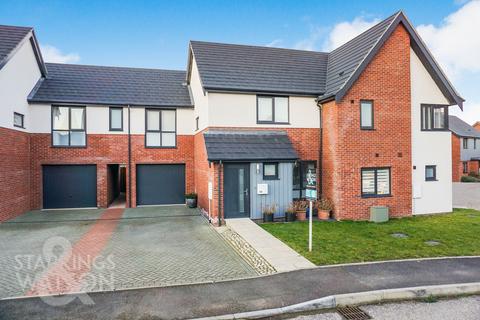 3 bedroom terraced house for sale, Ponsonby Way, Poringland, Norwich