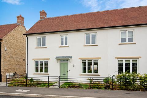 3 bedroom semi-detached house to rent, Turrills Row, Woodstock, Oxfordshire