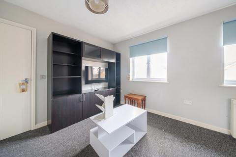 6d Banyard Close, Cheltenham, GL51 7SX