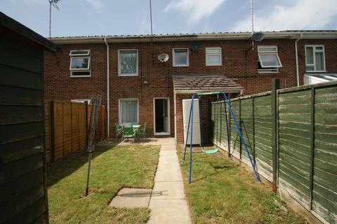 3 bedroom terraced house to rent, Galahad Close, King Arthurs Way, Andover, SP10