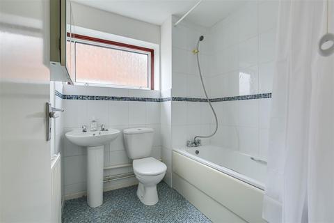 9 Greenfield, Edenbridge, TN8 5BY