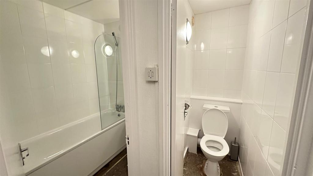 Bathroom, Park Court, Eden Harper Battersea