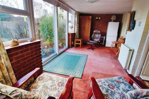 2 bedroom semi-detached bungalow for sale, Fleet End Road, Warsash, Southampton