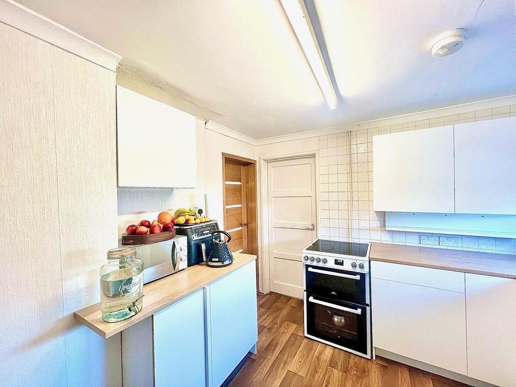 Western Avenue -  Kitchen.jpg