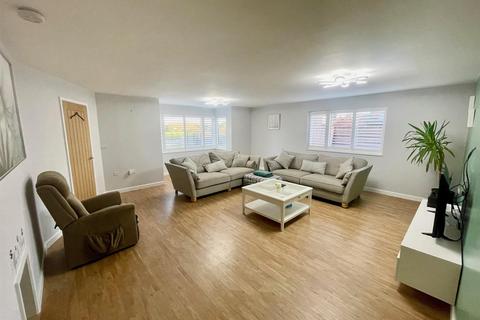 42 Itter Crescent, Peterborough, PE4 6SW