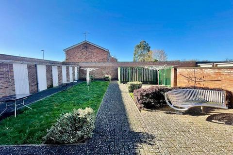 8 Watt Close, Paston, Peterborough, PE4 7XF