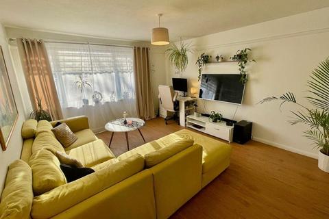 1 bedroom apartment for sale, Watt Close, Peterborough