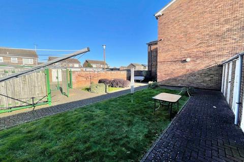 8 Watt Close, Paston, Peterborough, PE4 7XF