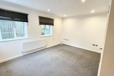 2 bedroom apartment to rent, Babbacombe Road, Ansteys Court, TQ1