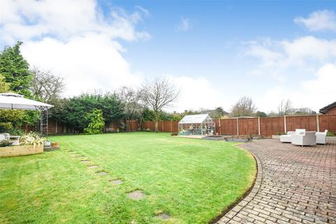 4 bedroom bungalow for sale, Wedmans Lane, Hook RG27