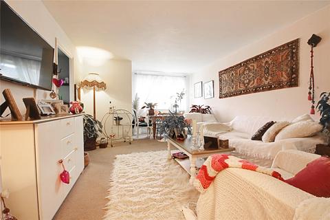 2 bedroom flat to rent, Kirkland Drive, Enfield, EN2