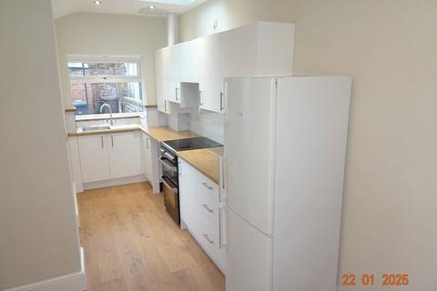 3 bedroom terraced house to rent, Beechwood Road, Hillsborough, Sheffield S6 4LN