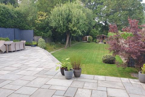 3 bedroom house for sale, Rose Court, Reading Road, Berkshire