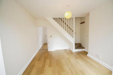 2 bedroom house to rent, Trevor Road, Hertfordshire SG4