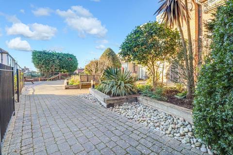 undefined, The Broadway, Thorpe Bay SS1