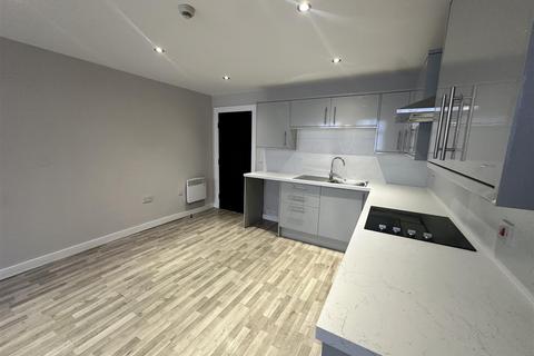 3 bedroom apartment to rent, Rice Lane, Liverpool