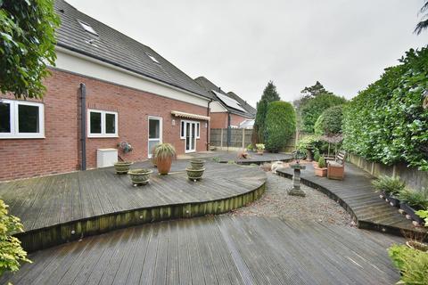 4 bedroom detached house for sale, Badgers Walk, Bournemouth, BH10