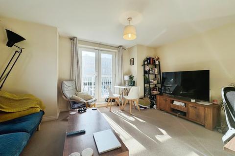 2 bedroom flat to rent, Highmarsh Crescent, West Didsbury, Manchester, M20