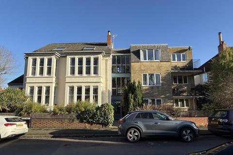 2 bedroom apartment to rent, Florence Park, Bristol BS6