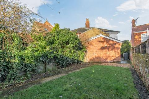 2 bedroom cottage for sale, Theatre Street, Dereham, NR19