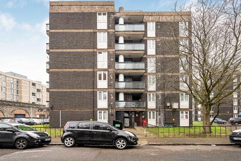 2 bedroom flat for sale, Comber Grove, London, SE5