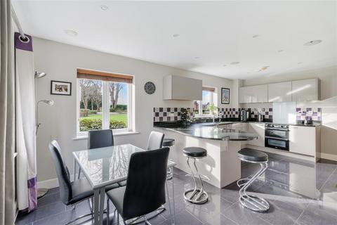 4 bedroom detached house for sale, Mulberry Close, Epsom